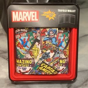 Comic Book Covers Marvel's The Avengers Trifold Wallet & Collectible Tin NWT $40